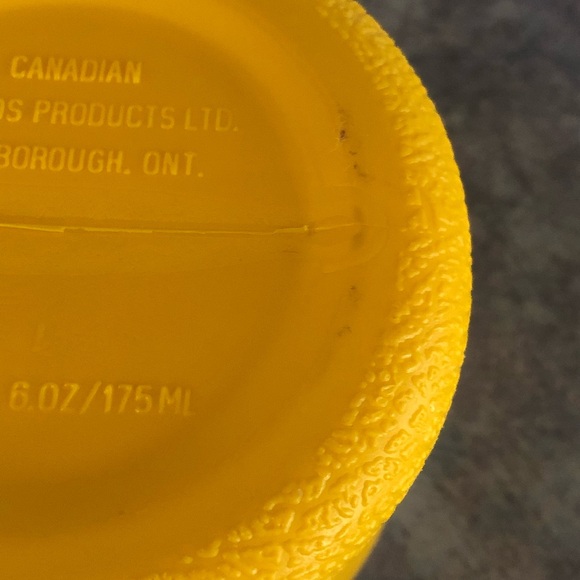80's Plastic Mini Thermos - 6 ounces - Camping Thermos - Lunchbox - Food Storage - Picture 9 of 9